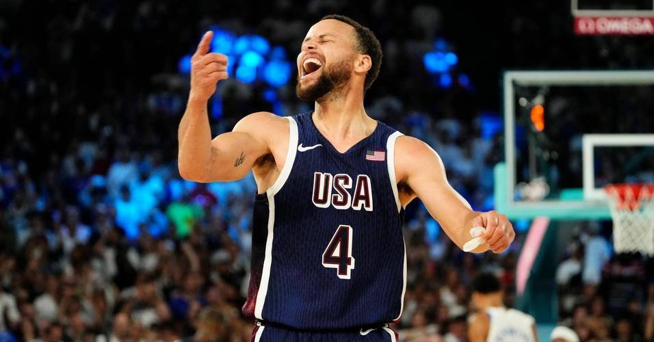 里造次成就神话詹姆斯也望尘莫及113亿美金！NBA第一！库(图1)